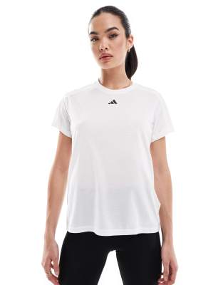 adidas Training - Essential - T-Shirt in Weiß mit Logo