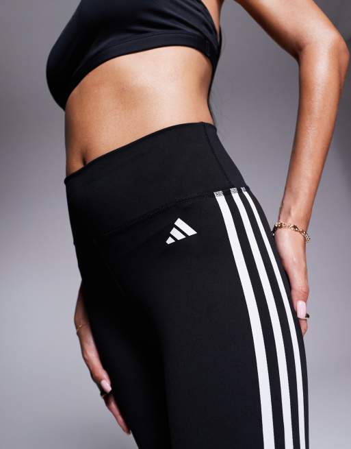 adidas Training – Essentials – Czarne legginsy o długości 7/8 z trzema paskami, 2 z 5