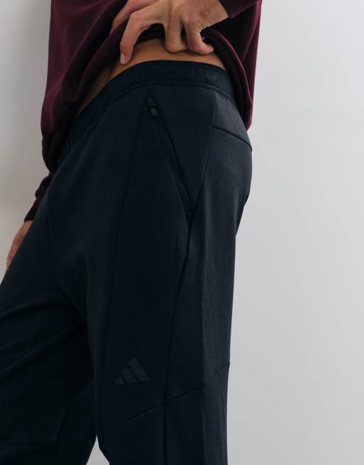 adidas Training Essentials D4T sweatpants in black, 2 of 5
