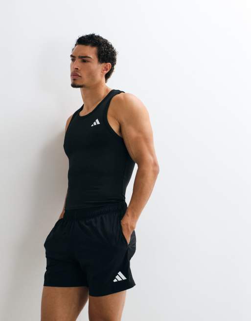 adidas Training Essentials geripptes Trägertop in Schwarz, 2 von 5