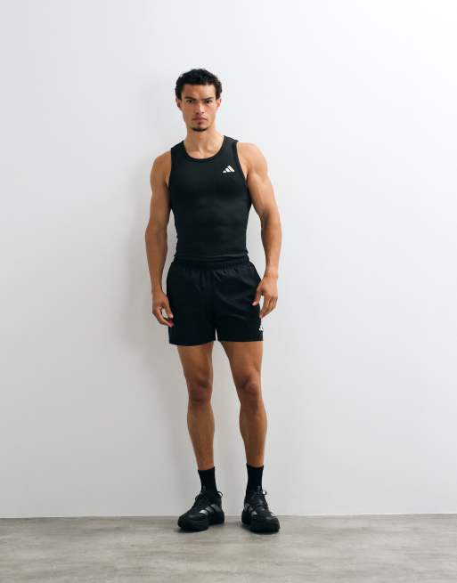 adidas Training Essentials geripptes Trägertop in Schwarz, 4 von 5