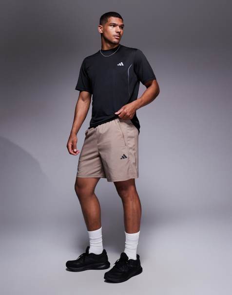 adidas - Training Essentials - Geweven short in krijtbruin - view 1