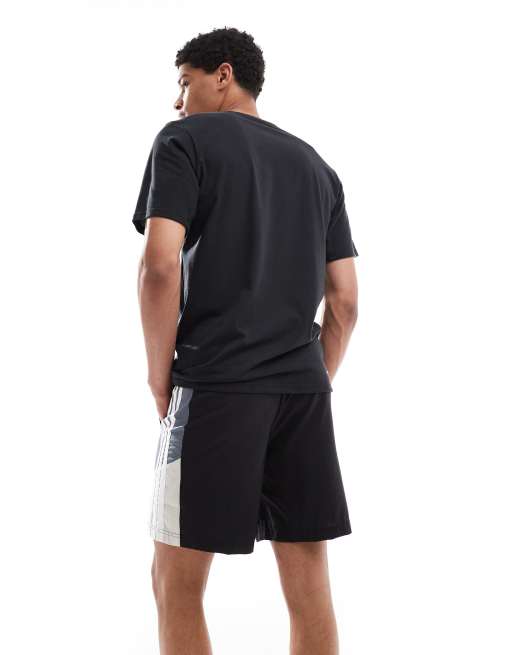 adidas - Training Essentials - Pantaloncini neri e grigi colorblock con 3 strisce, 2 di 5