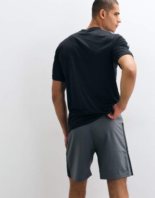 adidas Training essentials shorts with 3 stripes in dark grey, 3 of 5