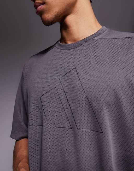 adidas Training – Essentials – Szary T-shirt z nadrukiem na piersi, 5 z 5
