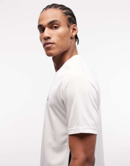 adidas Training - Essentials - T-shirt à 3 bandes - Blanc, 4 de 5