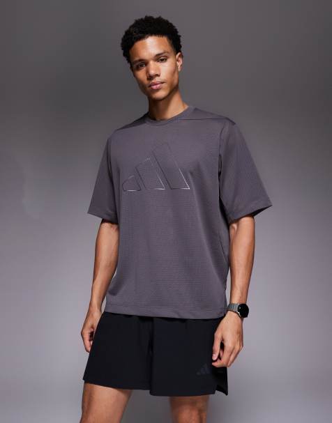 adidas - Training Essentials - T-shirt grigia con stampa sul petto - view 1