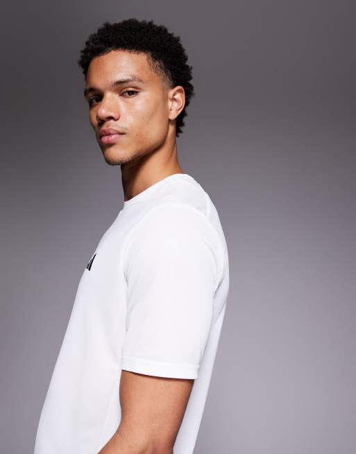 adidas Training Essentials T-shirt i hvid, 4 af 5