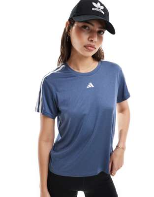 adidas Training - Essentials - T-Shirt in Marineblau mit drei Streifen