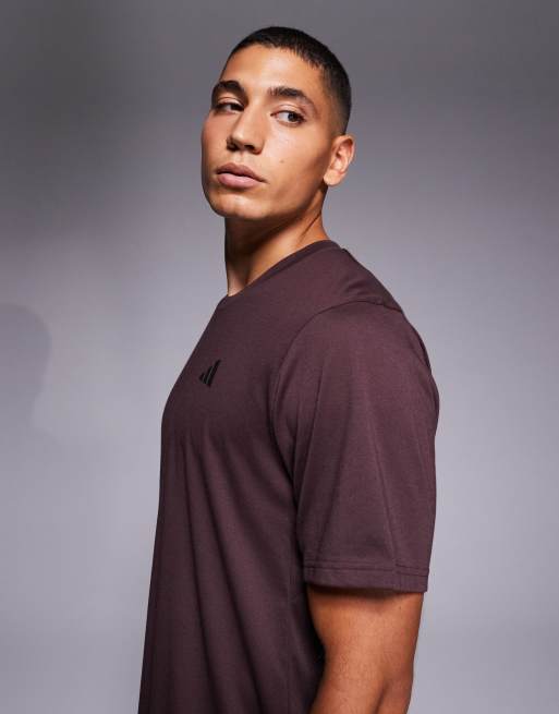 adidas Training – Essentials – T-Shirt in Shadow Brown, 4 von 5