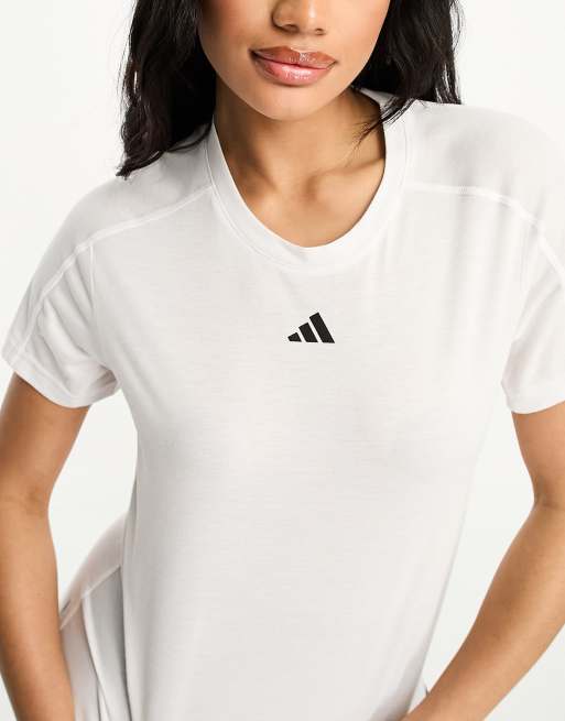 adidas Training - Essentials - T-shirt in wit, 3 van 4