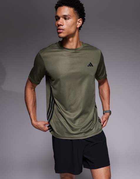 adidas - Training Essentials - T-shirt met 3-Stripes in olijfgroen - view 1