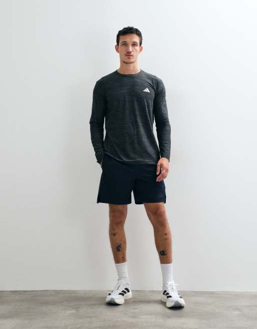 adidas Training Essentials top met lange mouwen in zwarte wassing, 3 van 5