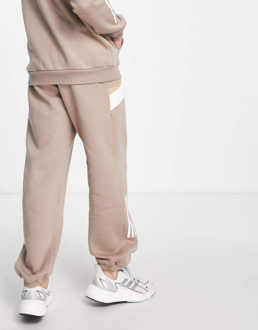 Adidas sweatpants online fleece