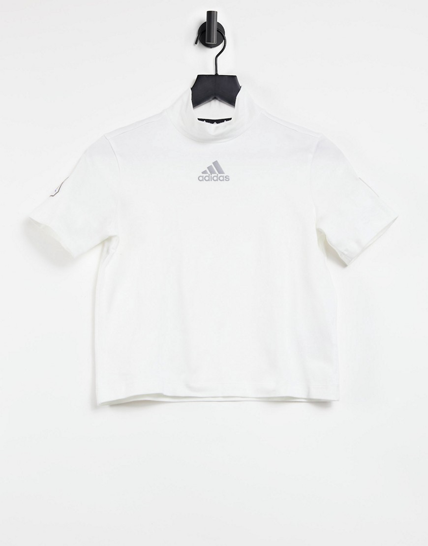 adidas Training - Hoogsluitend cropped T-shirt met korte mouwen in wit