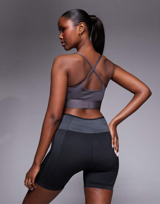 adidas Training Hyperglam bralette med høj glans i mørkegrå, 2 af 4