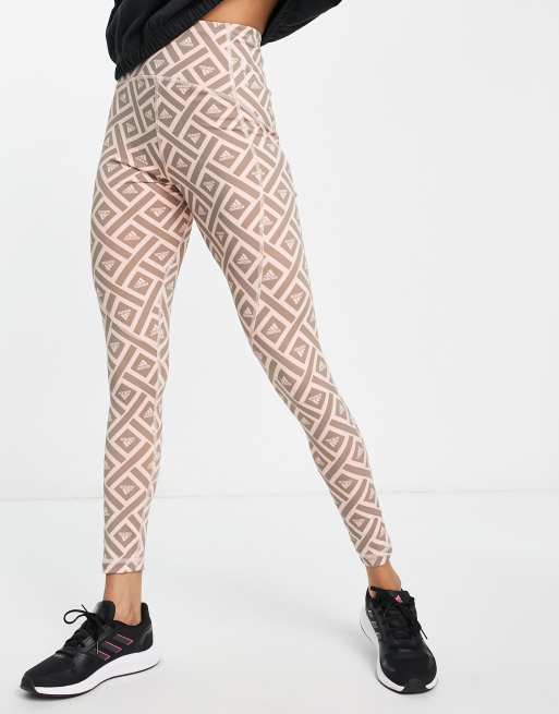 adidas – Training Hyperglam – Gerippte Leggings mit hohem Bund und Monogramm-Print