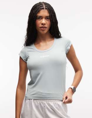 adidas Training - Hyperglam Linear - Knapp geschnittenes T-Shirt in Salbeigrün