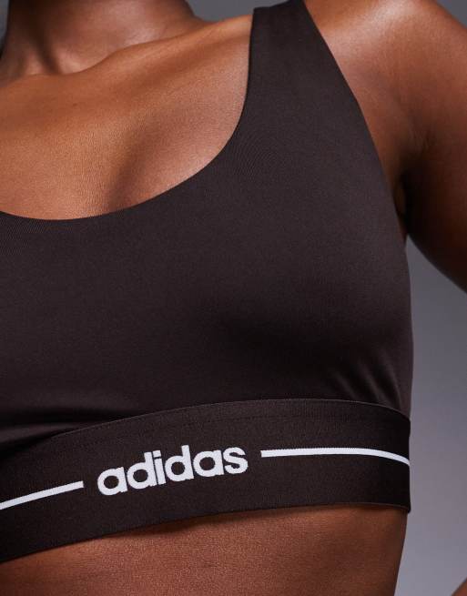 adidas Training – Hyperglam – Sport-BH in Kaffeebraun mit leichter Stützfunktion und linearem Logo, 2 von 4