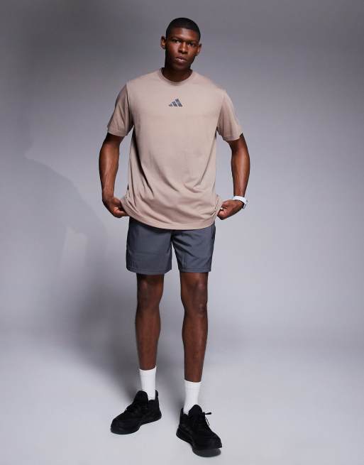 adidas Training – Jasnobrązowy T-shirt z grafiką, 4 z 4