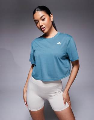 adidas Training - Kastiges Cropped-T-Shirt in Petrol-Grün