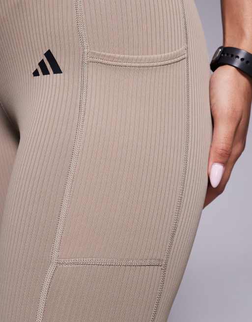 adidas Training – Optime – Bladobrązowe prążkowane legginsy o długości 7/8, 5 z 5