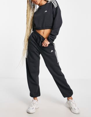 adidas - Training - Oversized joggingbroek met 3-Stripes in donkergrijs |  ASOS