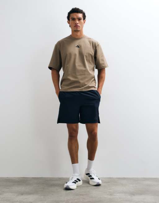 adidas Training oversized T-shirt met print op de achterkant in kaki, 3 van 5