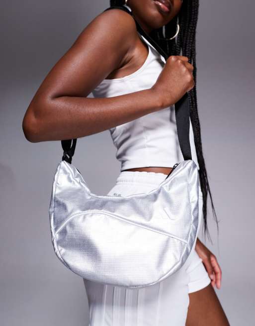 adidas Training Sac bandoulière Argenté métallisé ASOS