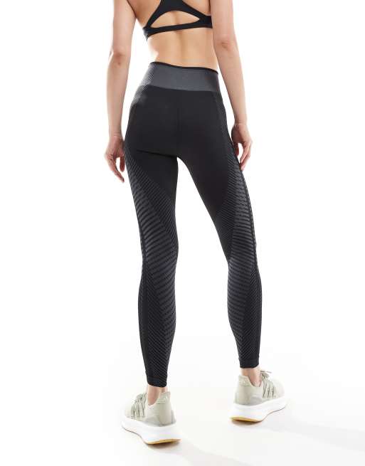 adidas Training seamless 7/8 leggings in black, 4 of 5