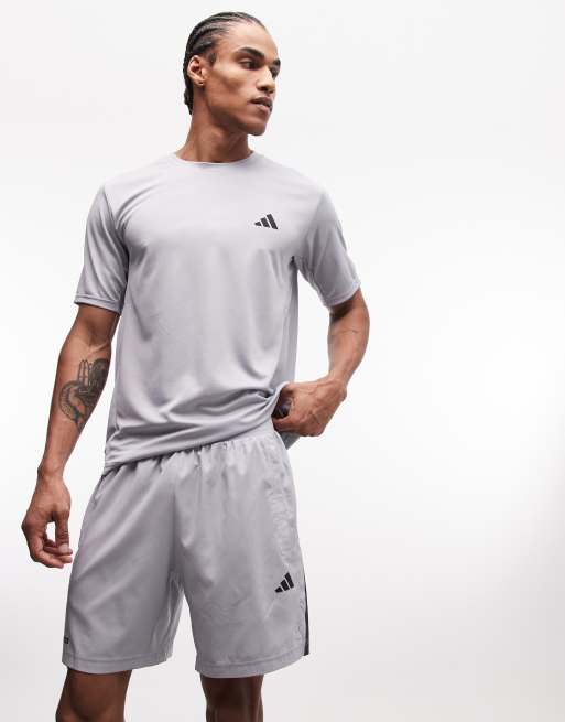 adidas Training – Shorts in Grau mit den drei Streifen, 3 von 5