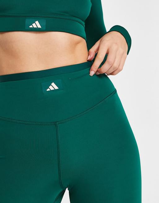 adidas Training – Sports Club – Gröna leggings med tryck, 2 av 4