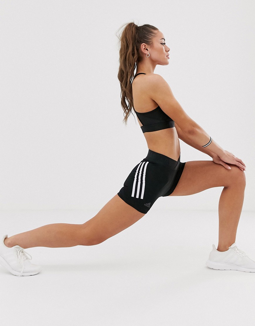 Adidas Training – Svarta korta shorts med tre ränder