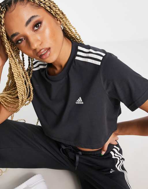adidas – Training – T-Shirt in Dunkelgrau mit kurzem Schnitt und den drei Streifen