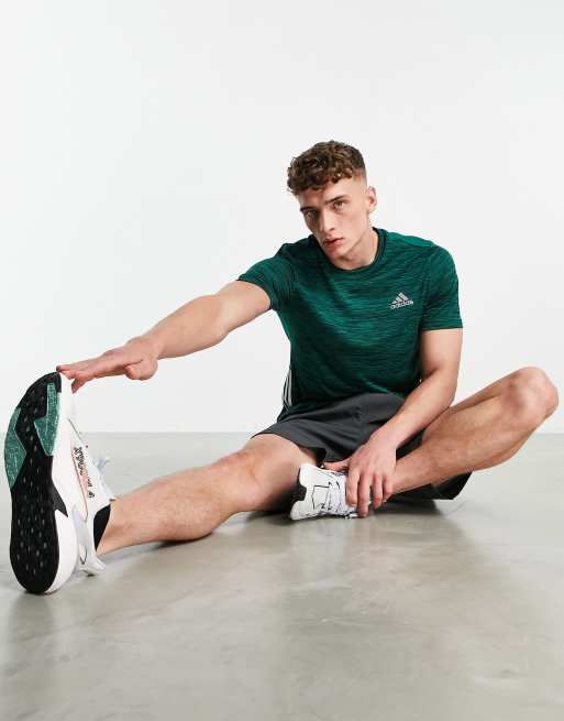 adidas Training – T-Shirt in Grün mit Farbverlauf und den 3 Streifen, 2 von 4