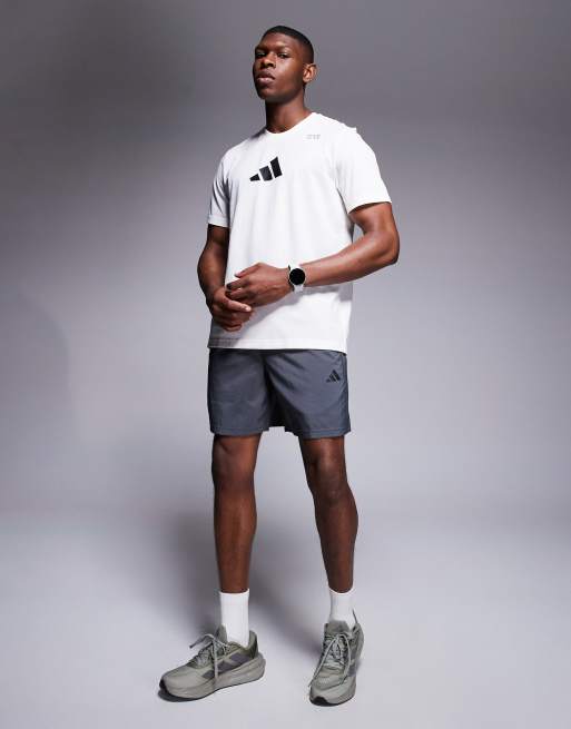 adidas - Training - T-shirt met grafische print in wit, 4 van 4