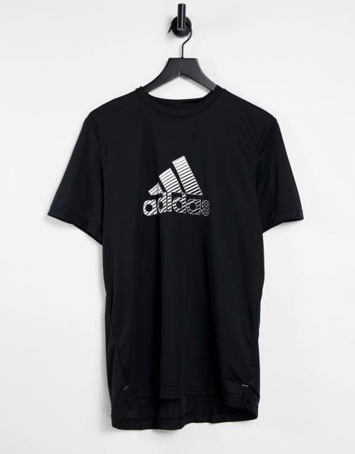 adidas - Training - T-shirt nera con logo sfumato