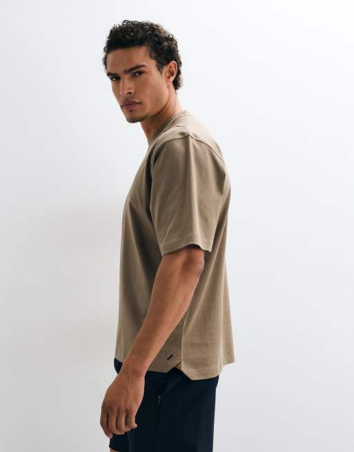 adidas Training t-shirt oversize avec imprimé au dos en kaki, 2 de 5