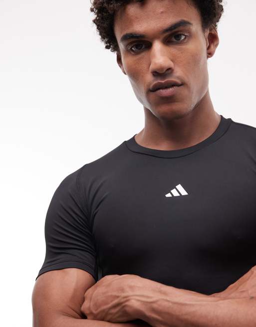 adidas Training – Tech Fit – Baselayer-T-Shirt in Schwarz, 3 von 5