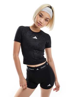 adidas - Training Tech Fit - T-Shirt in Schwarz mit Print