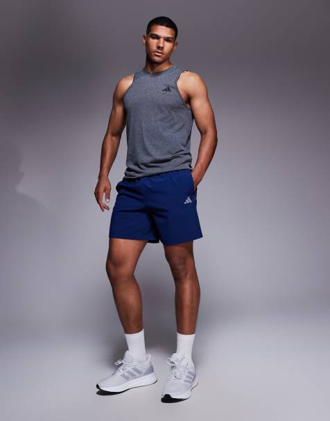 adidas Training – Tech – Shorts in Marineblau - view 1