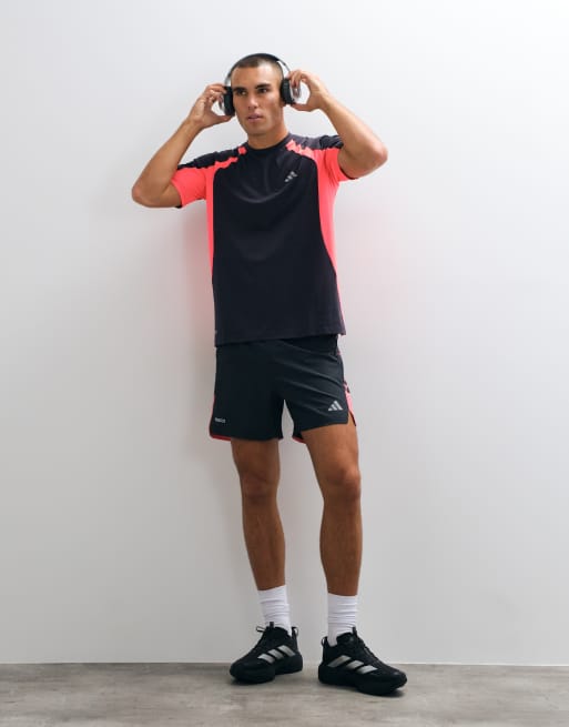 adidas Training Tech T-shirt met kleurvlakken in zwart en rood, 2 van 5