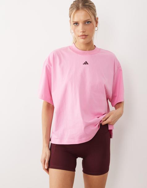 adidas Training – Three Stripes Studios – Booty-Shorts in Burgunderrot und Rosa - view 1