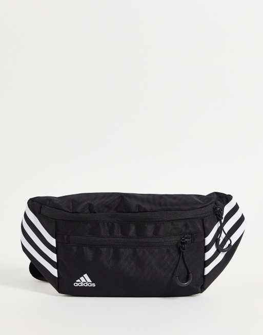 adidas Training - Toilettaske med tre striber i sort