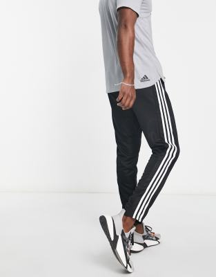 adidas train
