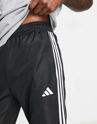 adidas train