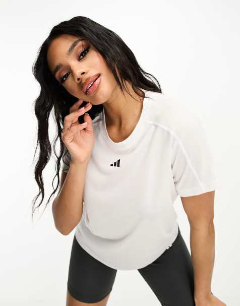 adidas Training – Train Essentials – T-Shirt in Weiß - view 1