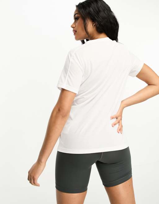 adidas Training – Train Essentials – Vit t-shirt, 4 av 4
