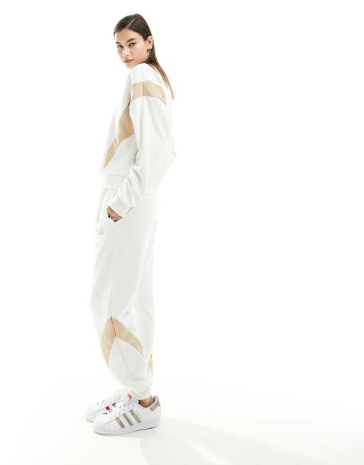 adidas Training - Tuta sportiva bianco sporco