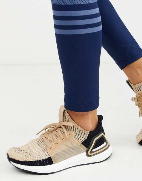 adidas – Training Ultraboost 19 – Sneaker in Beige